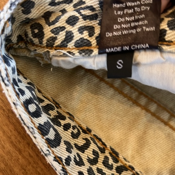 POL Chetah Wide Leg Destroyed Hem Jeans - Picture 10 of 13